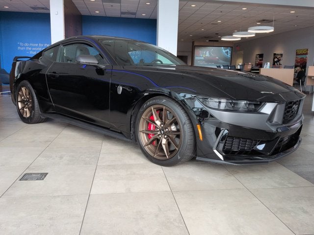 2025 Ford Mustang Dark Horse