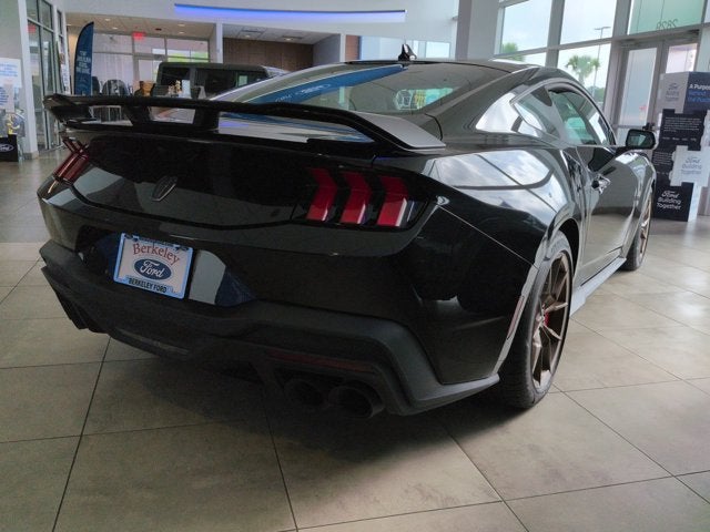 2025 Ford Mustang Dark Horse