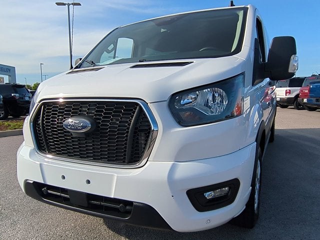 2023 Ford Transit Passenger Wagon XLT