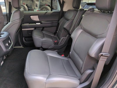 2026 Ford Expedition Active