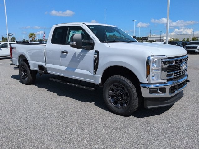 2027 Ford Super Duty F-250 SRW XLT