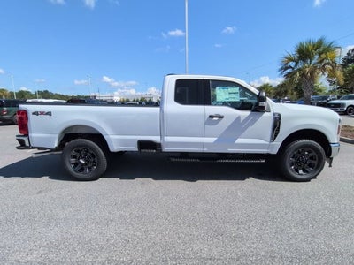2027 Ford Super Duty F-250 SRW XLT
