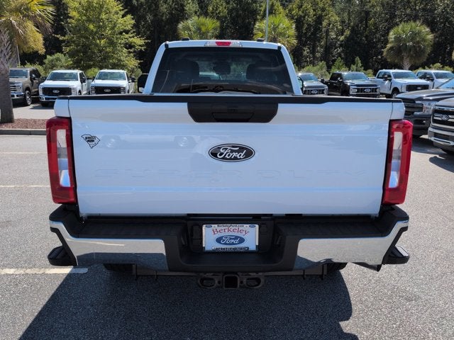 2027 Ford Super Duty F-250 SRW XLT