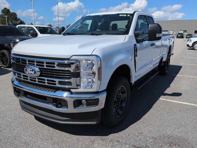 2027 Ford Super Duty F-250 SRW XLT