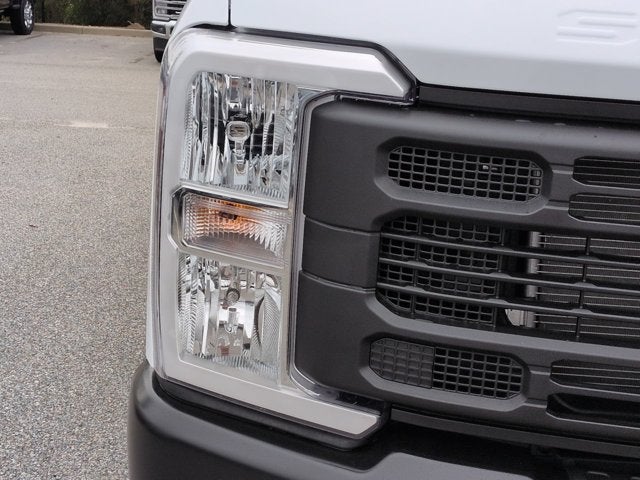 2027 Ford Super Duty F-250 SRW XL