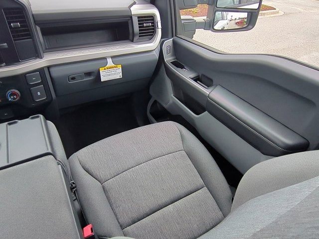 2025 Ford Super Duty F-350 SRW XL