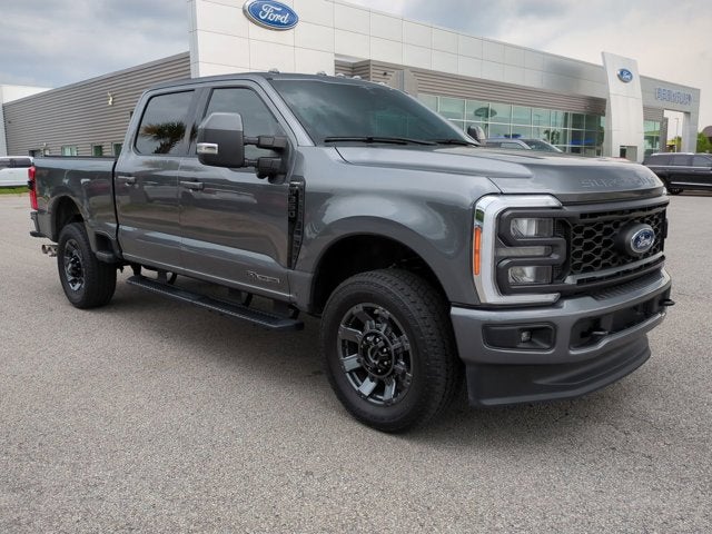 2023 Ford Super Duty F-350 SRW LARIAT