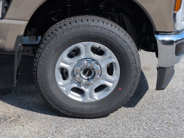 2026 Ford Super Duty F-350 SRW XLT