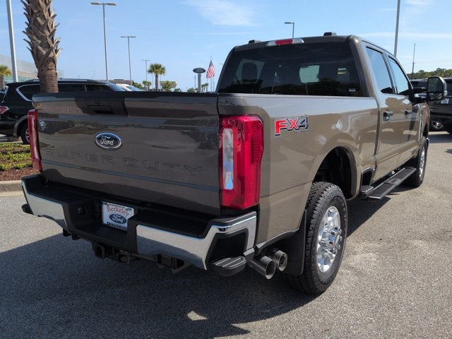 2026 Ford Super Duty F-350 SRW XLT