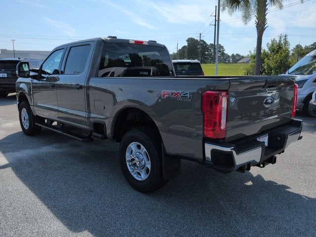2026 Ford Super Duty F-350 SRW XLT