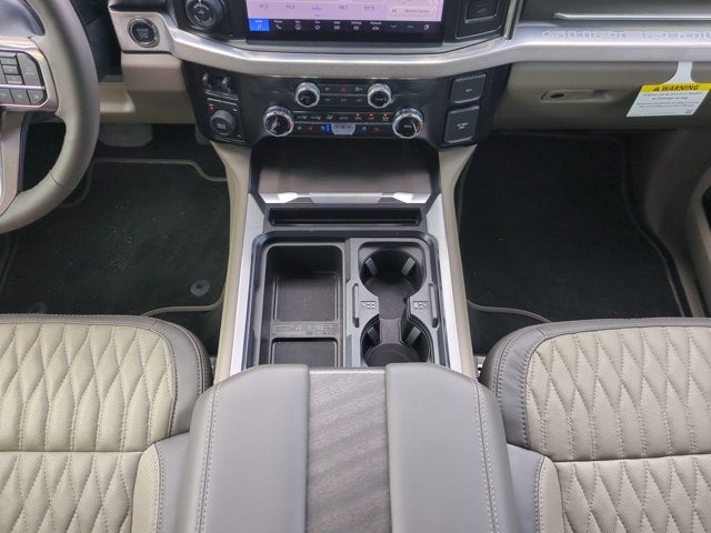 2025 Ford Super Duty F-350 DRW Platinum
