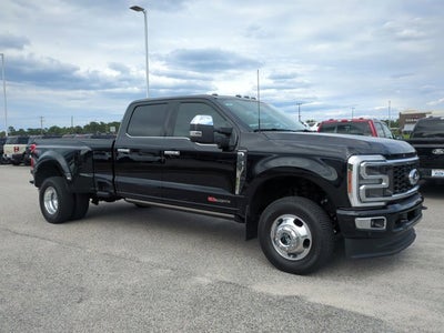 2025 Ford Super Duty F-350 DRW Platinum