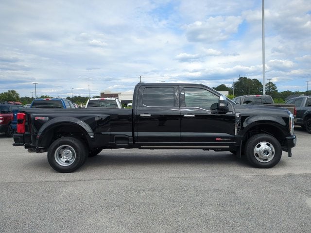 2025 Ford Super Duty F-350 DRW Platinum