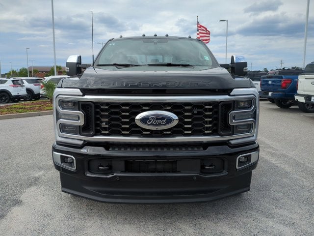 2025 Ford Super Duty F-350 DRW Platinum
