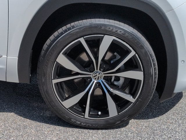 2024 Volkswagen Atlas Cross Sport 2.0T SEL Premium R-Line