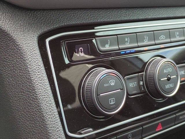 2022 Volkswagen Atlas 3.6L V6 SEL Premium R-Line