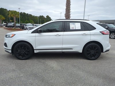 2022 Ford Edge SE