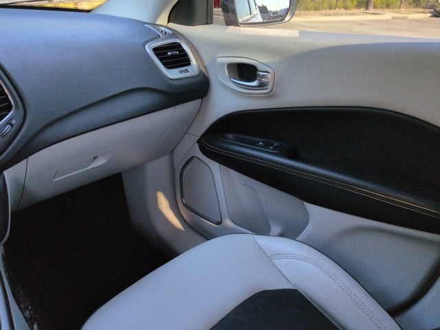 2018 Jeep Compass Latitude w/Sun/Wheel Pkg
