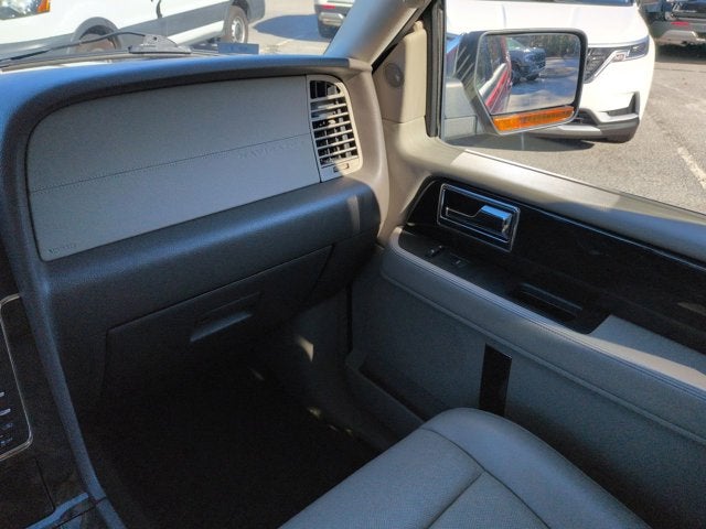 2017 Lincoln Navigator Select