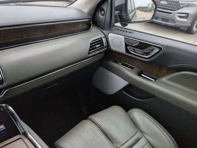 2022 Lincoln Navigator Black Label