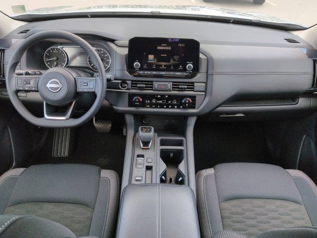 2025 Nissan Pathfinder S