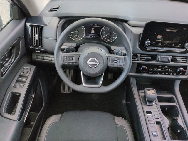 2025 Nissan Pathfinder S