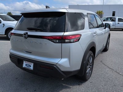2025 Nissan Pathfinder S