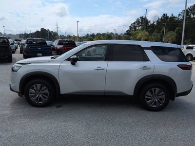 2025 Nissan Pathfinder S