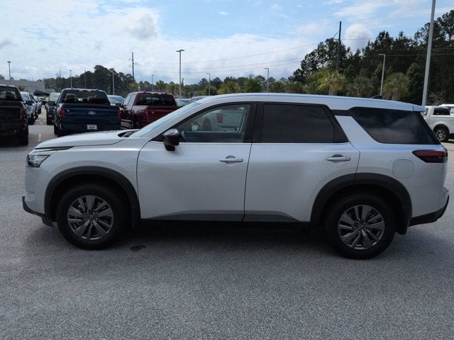 2025 Nissan Pathfinder S