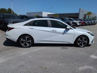 2022 Hyundai Elantra Limited