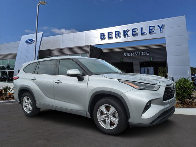 2022 Toyota Highlander LE
