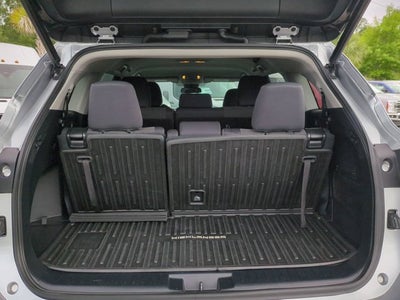 2022 Toyota Highlander LE