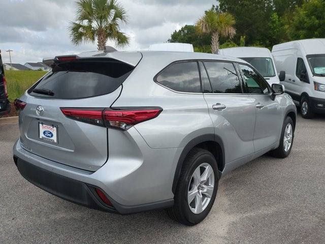 2022 Toyota Highlander LE