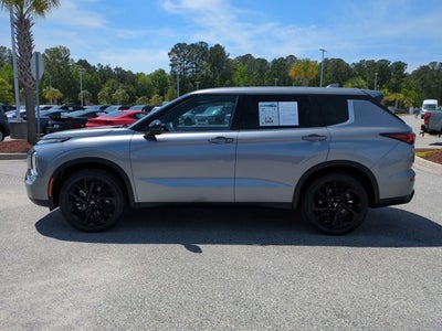 2022 Mitsubishi Outlander SE