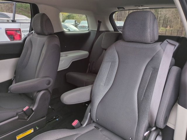 2023 Kia Carnival LX