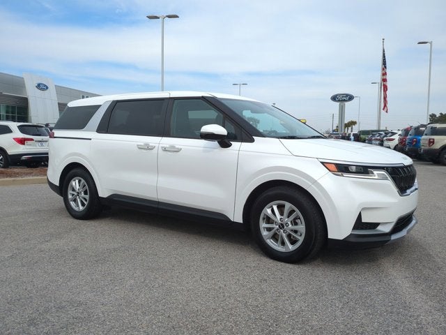 2023 Kia Carnival LX