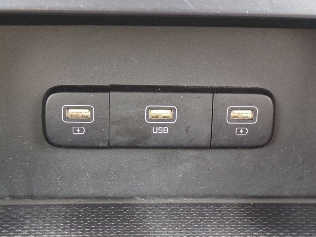 2023 Kia Carnival LX