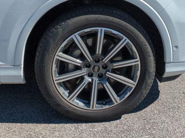 2023 Audi Q7 Premium Plus