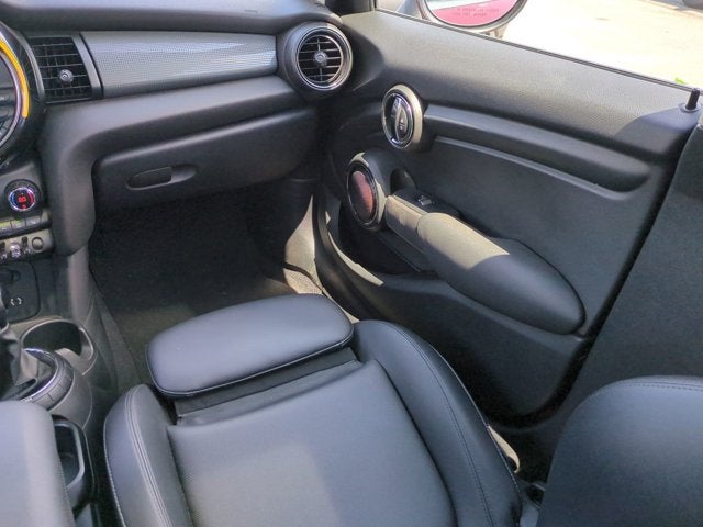 2016 MINI Cooper Hardtop 4 Door Base