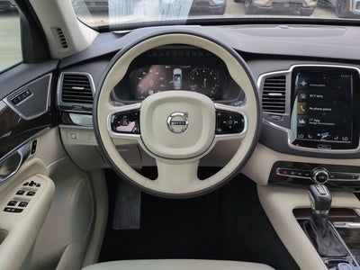 2019 Volvo XC90 Momentum