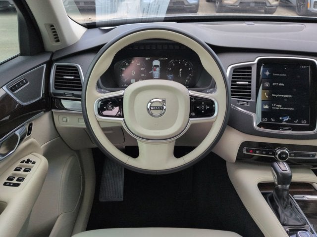 2019 Volvo XC90 Momentum