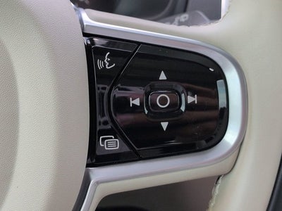 2019 Volvo XC90 Momentum